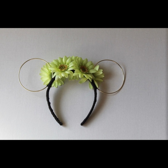 Gold wire ears - Picture 2 of 2